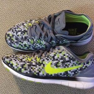 Ladies Nikes Size 8